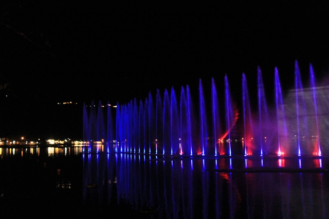 WISATA ANDALAN : Selain water fountain, Telaga Ngebel bakal dipercantik dengan sejumlah fasilitas pendukung untuk mendongkrak tingkat kunjungan wisata. (AJI PUTRA/JAWA POS RADAR PONOROGO)