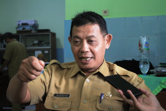 Imam Mudhofir, Lurah Kertosari (AJI PUTRA/RADAR PONOROGO)