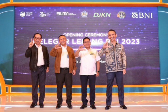 KERJA SAMA: Direktur Lelang DJKN Joko Prihanto, Direktur Transformasi dan Sistem Informasi DJKN Edward UP Nainggolan, Sekretaris Direktorat Jenderal Penetapan Hak dan Pendaftaran Tanah Supardy Marbun, serta SEVP Remedial & Recovery BNI I Made Sukajaya dal