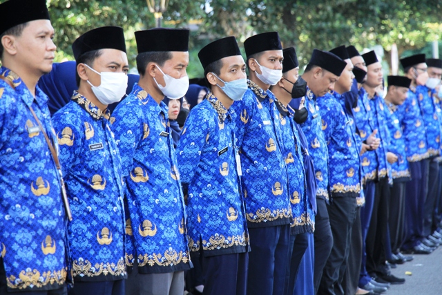 Ilustrasi foto: Para ASN Pemkab Ponorogo mengikuti apel kerja. (DOKUMEN/RADAR PONOROGO)