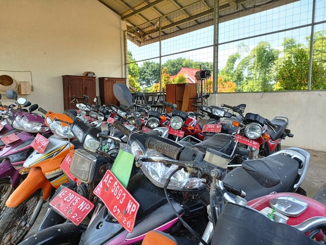 FOTO ILUSTRASI: 162 kendaraan dinas terparkir di gudang BPPKAD Magetan beberapa waktu lalu (DOKUMEN RADAR MAGETAN)