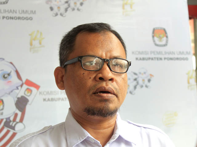 MUNAJAT, Ketua KPU Ponorogo (AJI PUTRA/JAWA POS RADAR PONOROGO)