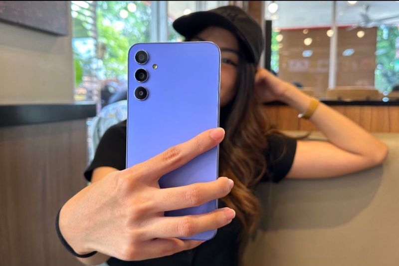 KIAT PROMOSI: Samsung menawarkan promo kredit untuk berbagai varian smartphone. (ANTARA)