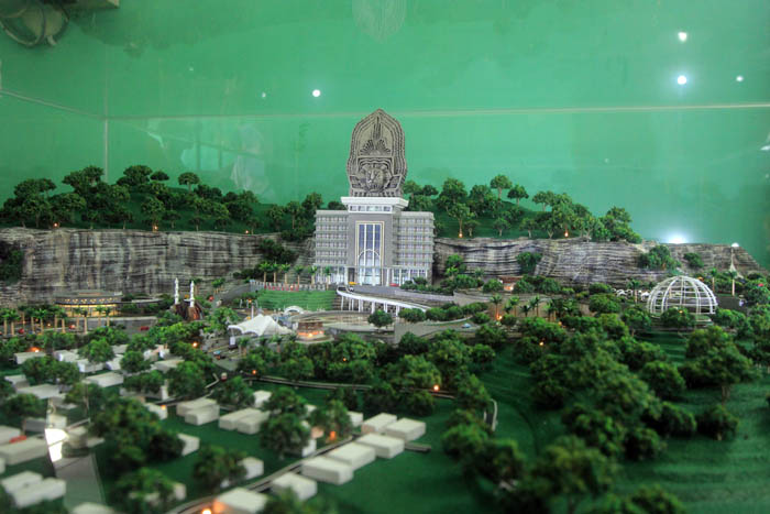 GRAND DESAIN: Gambaran Monumen Reog dan Museum Peradaban (MRMP) di Sampung yang saat ini dalam proses pembangunan. (AJI PUTRA/JAWA POS RADAR PONOROGO)