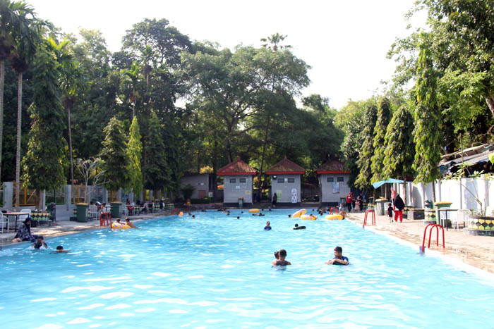 TAMPUNG USULAN: Disparpora Ngawi mengklaim perubahan kolam renang Taman Wisata Tawun nantinya tetap untuk wahana wisata. (DOKUMEN/JAWA POS RADAR NGAWI)