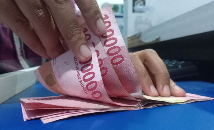 Ilustrasi foto gaji ke-13 ASN. (APRILITA SARI/JAWA POS RADAR MAGETAN)