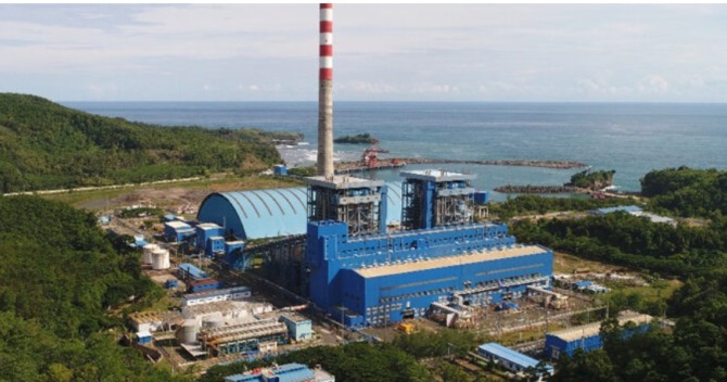 STRATEGIS: Keberadaan PLTU Pacitan di Sudimoro disebut-sebut tak banyak menyerap tenaga kerja lokal. (NUR CAHYONO/RADAR PACITAN)