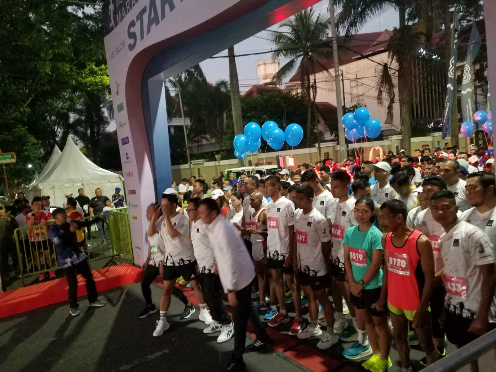 Pelepasan runner peserta MS GLOW Malang Marathon 2023