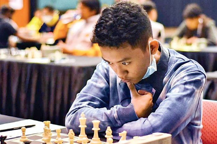 Fernanda Agus Saputra mengikuti kejuaraan Grand Asian Chess Challenge di Kuala Lumpur pada Mei 2022 dan berhasil meraih medali emas.