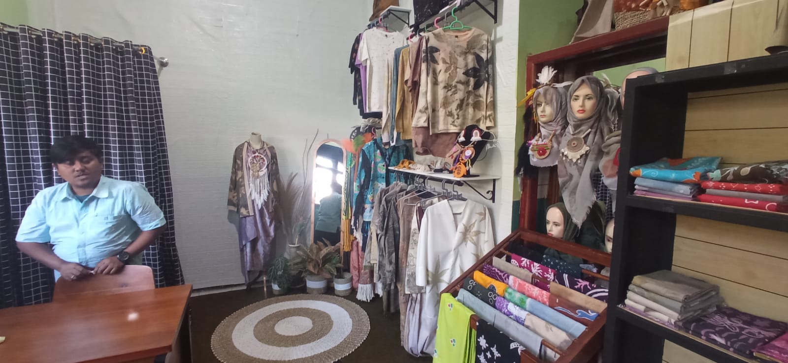 KREATIF: Sejumlah kriya karya anak ABK dari SLB Eka Mandiri Kota Batu.