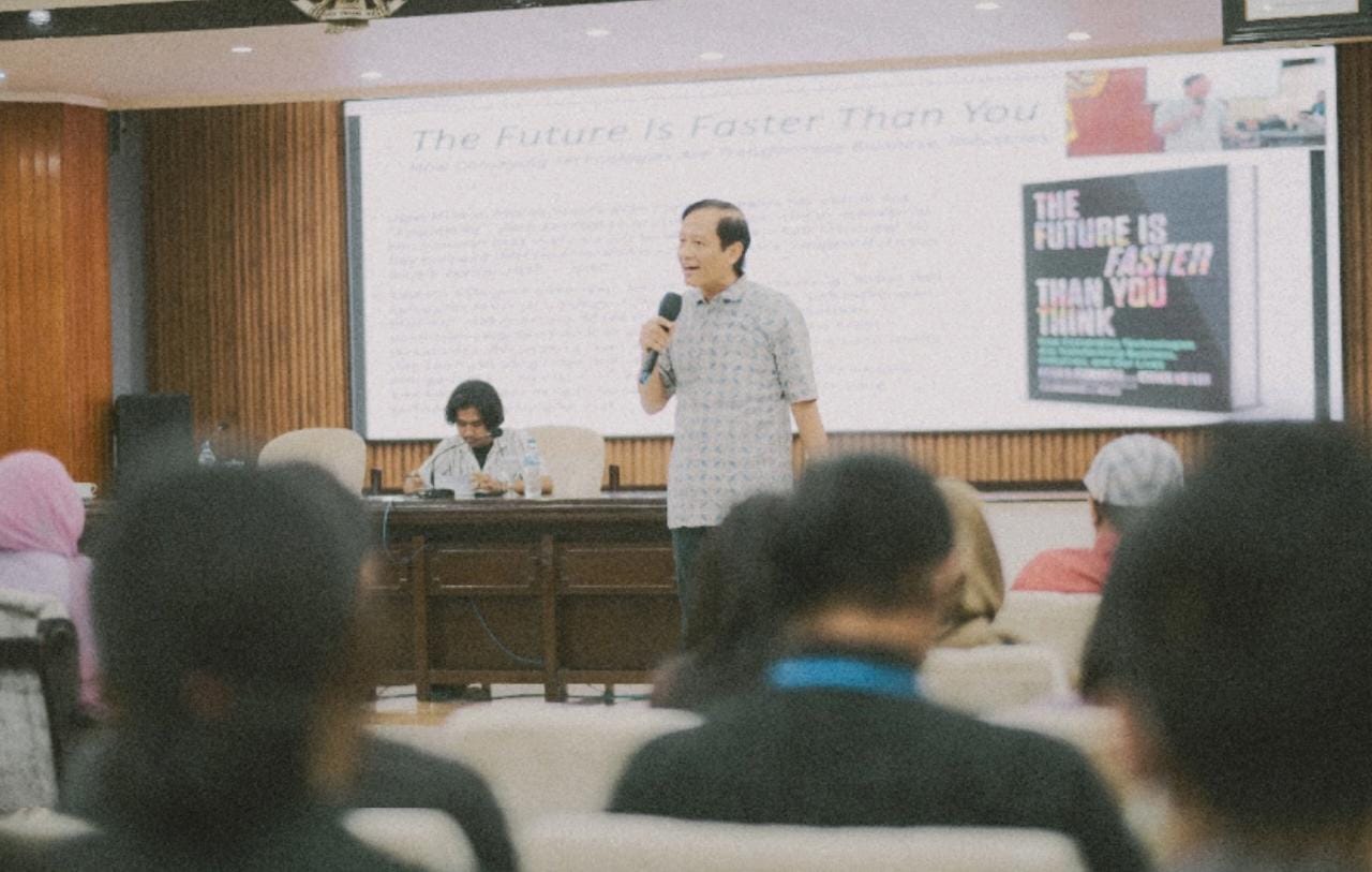Seminar Komunikasi (SENASI) ke-7 yang diadakan oleh mahasiswa Ilmu Komunikasi Universitas Merdeka (UNMER) Malang semester 6 sukses digelar pada 25 Juli kemarin.