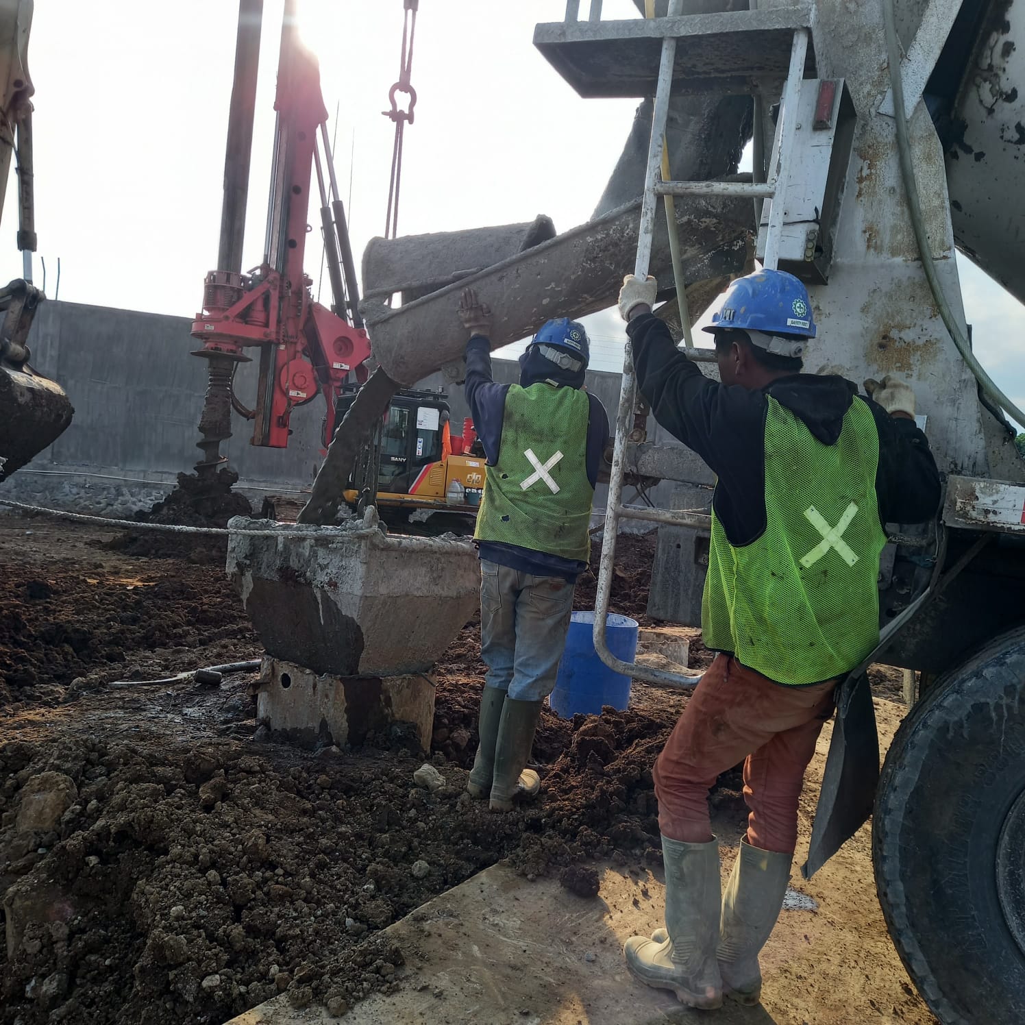 Aktivitas pekerjaan di lokasi pembangunan RS ITN ini terpaksa harus terhenti karena lokasi disegel oleh PT DITN