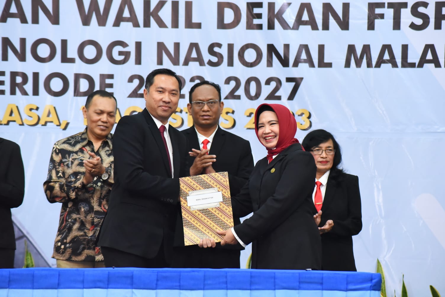 SELAMAT BERTUGAS: Serah terima jabatan kepada Wakil Dekan 3 FTSP ITN Malang Periode 2023-2027, Ir. Ida Soewarni, MT.
