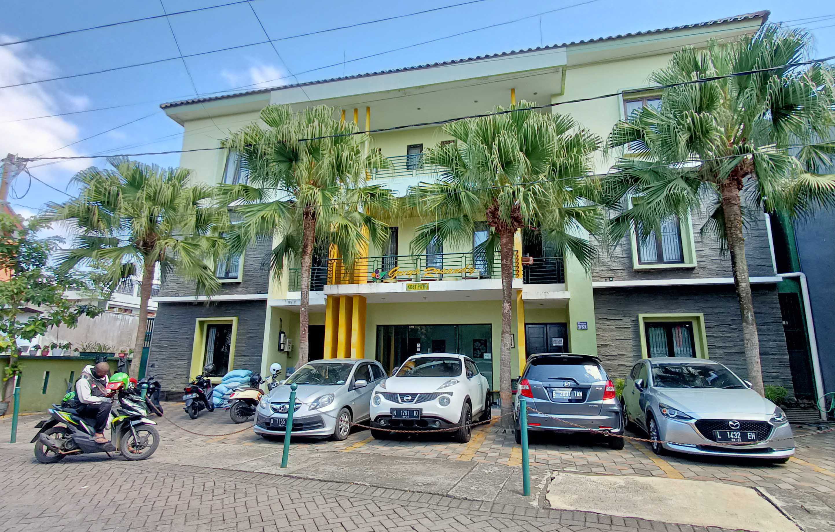 DIDOMINASI MABA: Salah satu kos di kawasan Lowokwaru, Kota Malang selalu penuh.