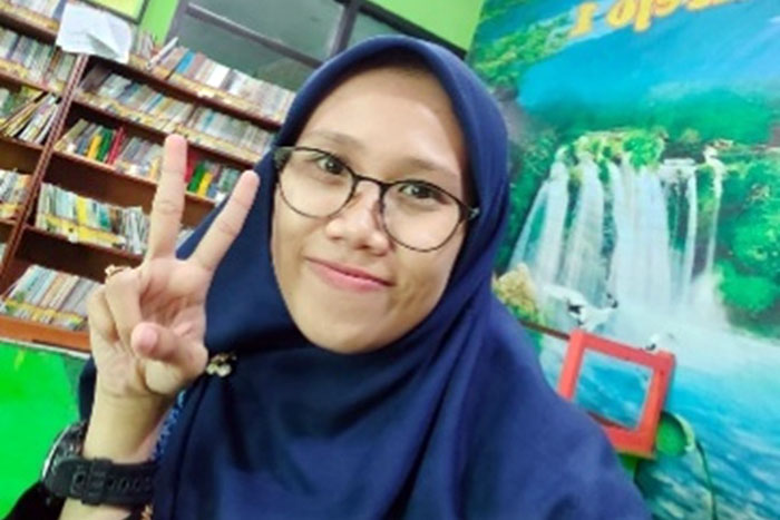 Mauvi Shandy Oktareta Putri, S.Pd