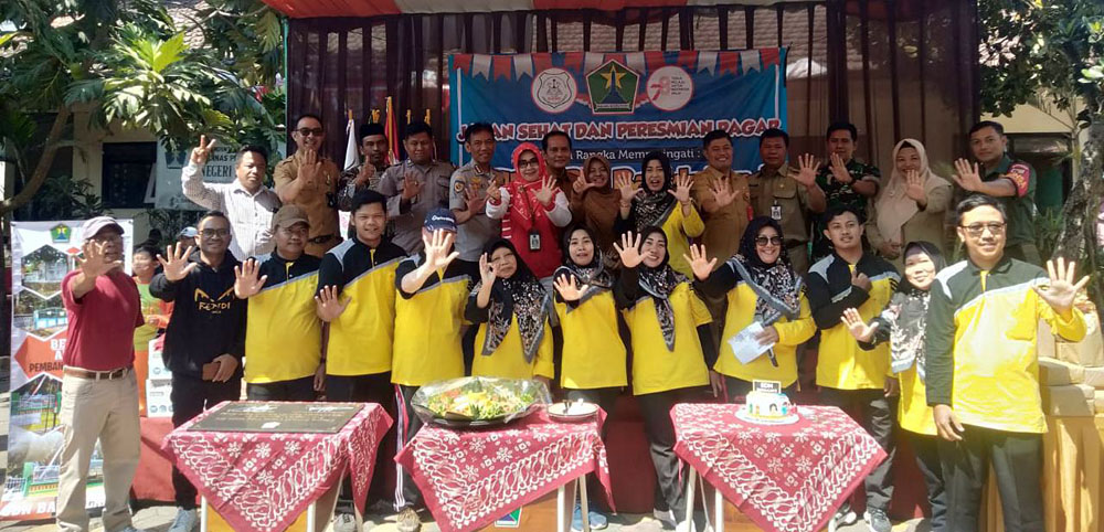 SINERGI : Kebersamaan seluruh undangan untuk mensukseskan peringatan HUT sekolah dan pameran karya P5 di SDN Bandulan 5 Malang.