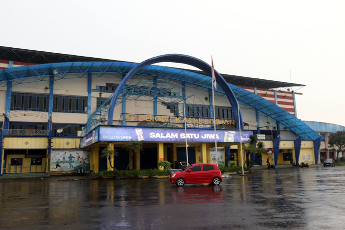 Menurut Bupati Malang HM Sanusi, Stadion Kanjuruhan akan direnovasi mulai pekan depan
