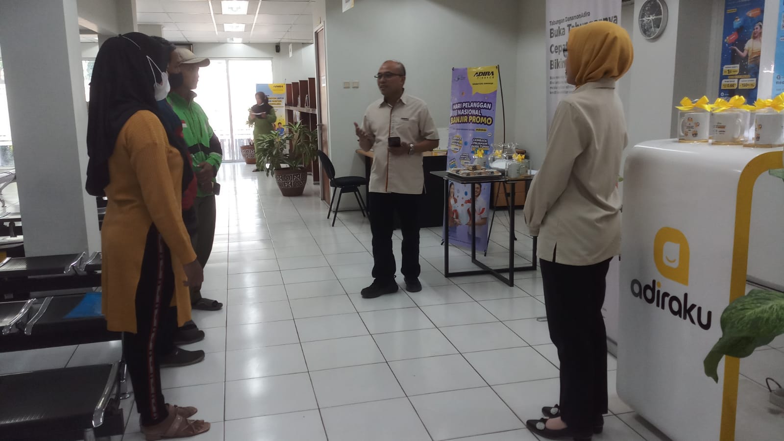 Kegiatan ini digelar dalam rangka Hari Pelanggan Nasional