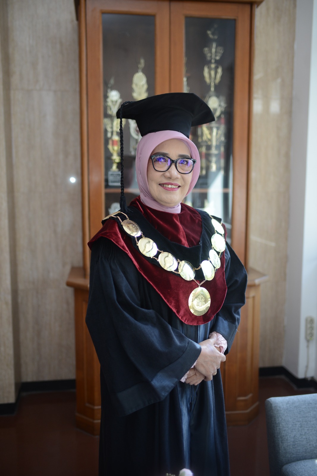 Rektor Uniga Prof Dr Ernani Hadiyati SE MS