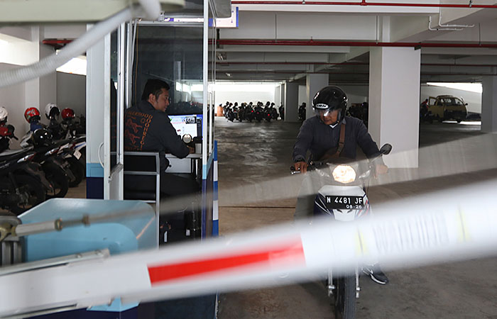 Foto penerapan e-parking MCC Kota Malang. Metode ini diklaim meningkatkan retribusi parkir