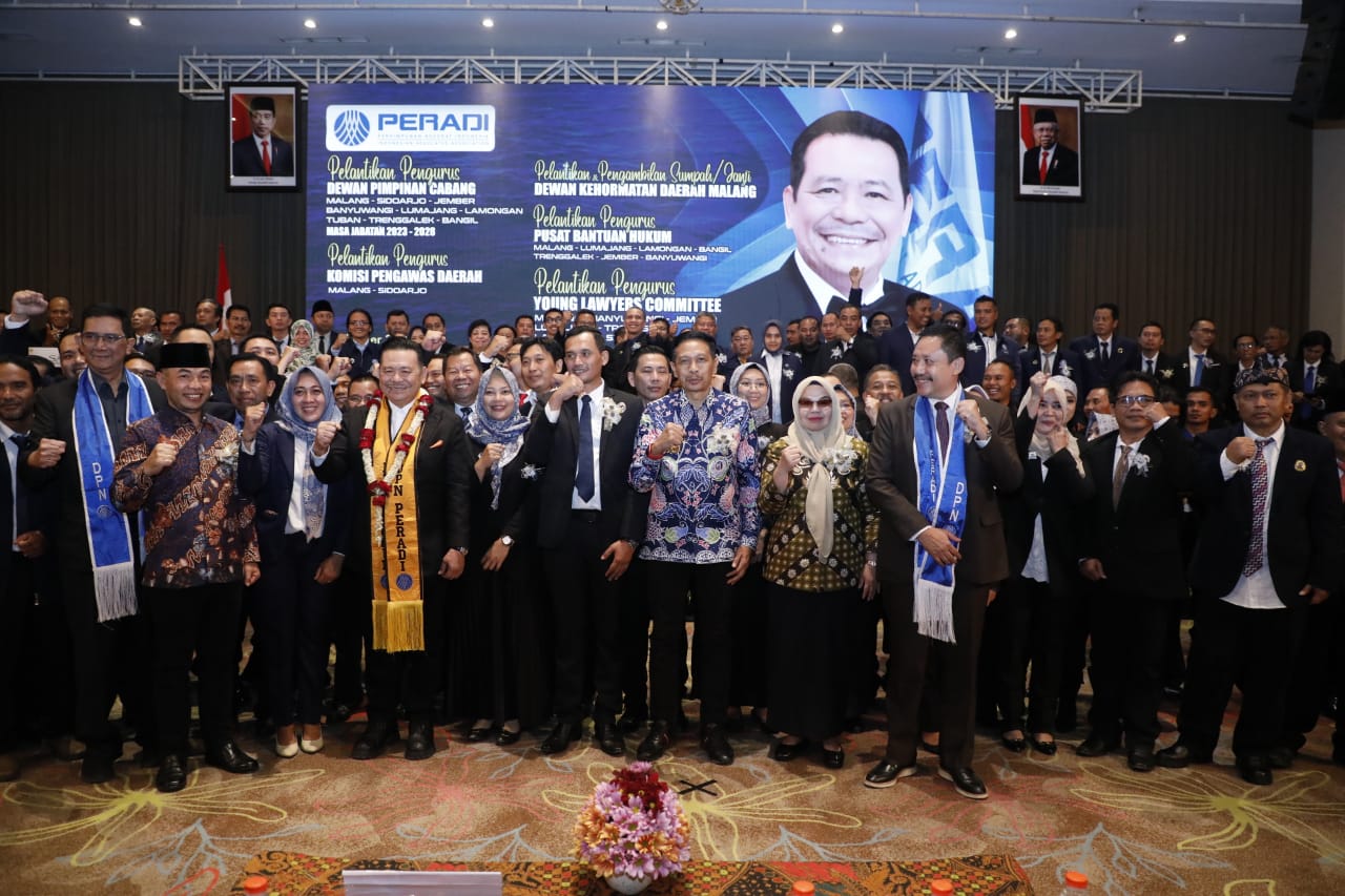 Turut hadir dalam pelantikan, Ketua Umum DPN PERADI Prof Dr Otto Hasibuan, Ketua DPC PERADI Malang 2023-2028 Dian Aminudin, dan PJ Wali Kota Malang Wahyu Hidayat