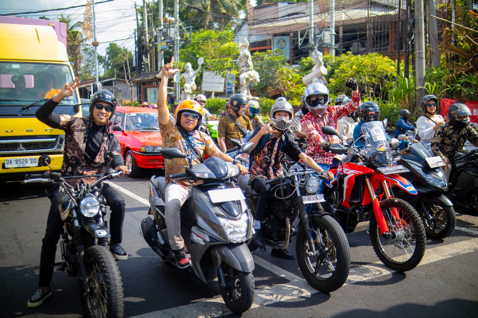 Dewata Rockers MG bersama BLiP menggelar event Batik Ride