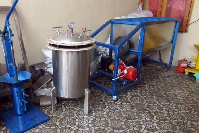 Inilah alat pencampur media tanam otomatis, press pneumatic dan alat sterilisasi media&nbsp;tanam&nbsp;jamur.
