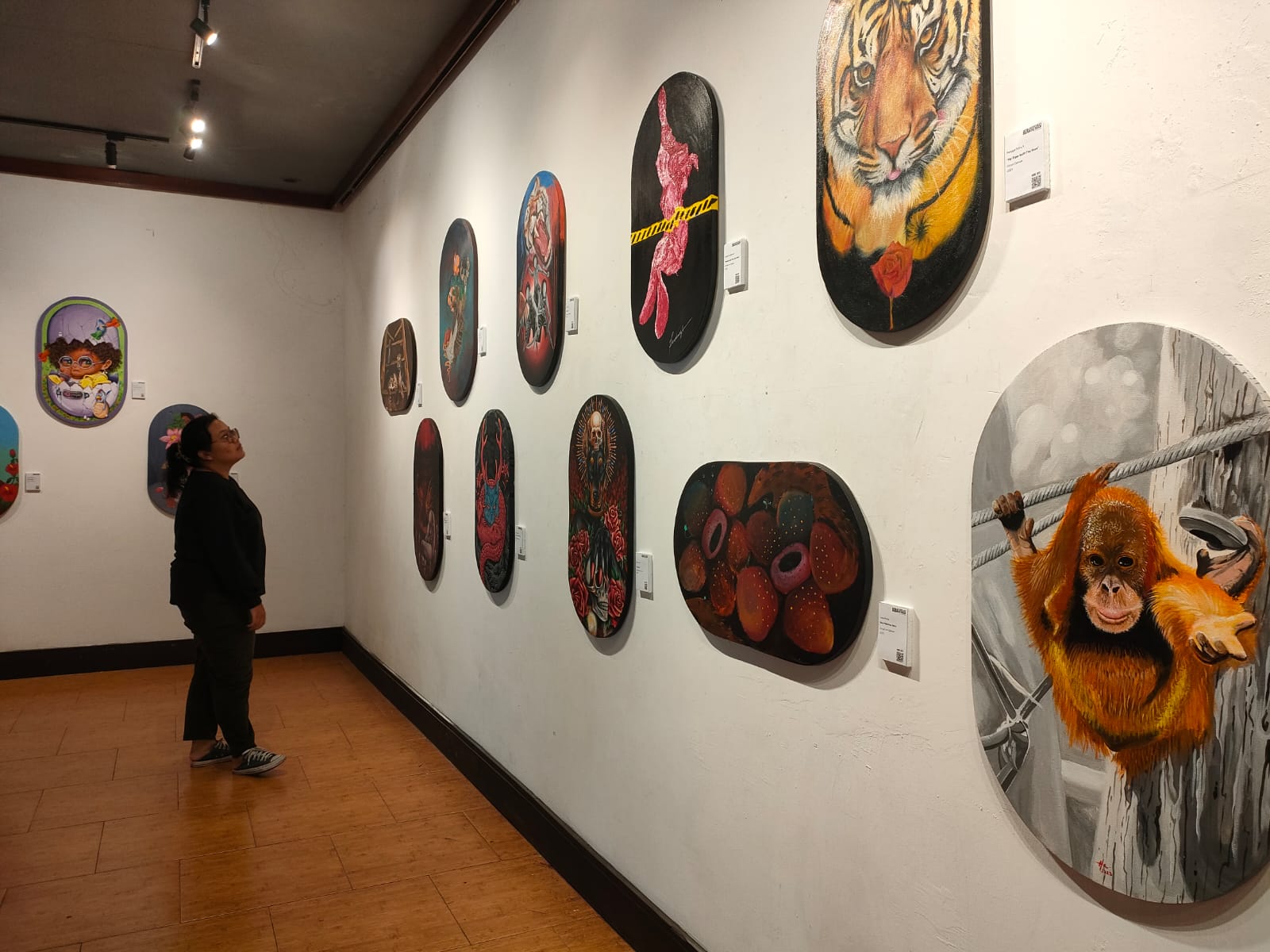 TEMA ALAM: Komunitas Jala Rupa gelar pameran seni flora fauna bertajuk Berasusiasi di Galeri Raos mulai 5 - 11 November.