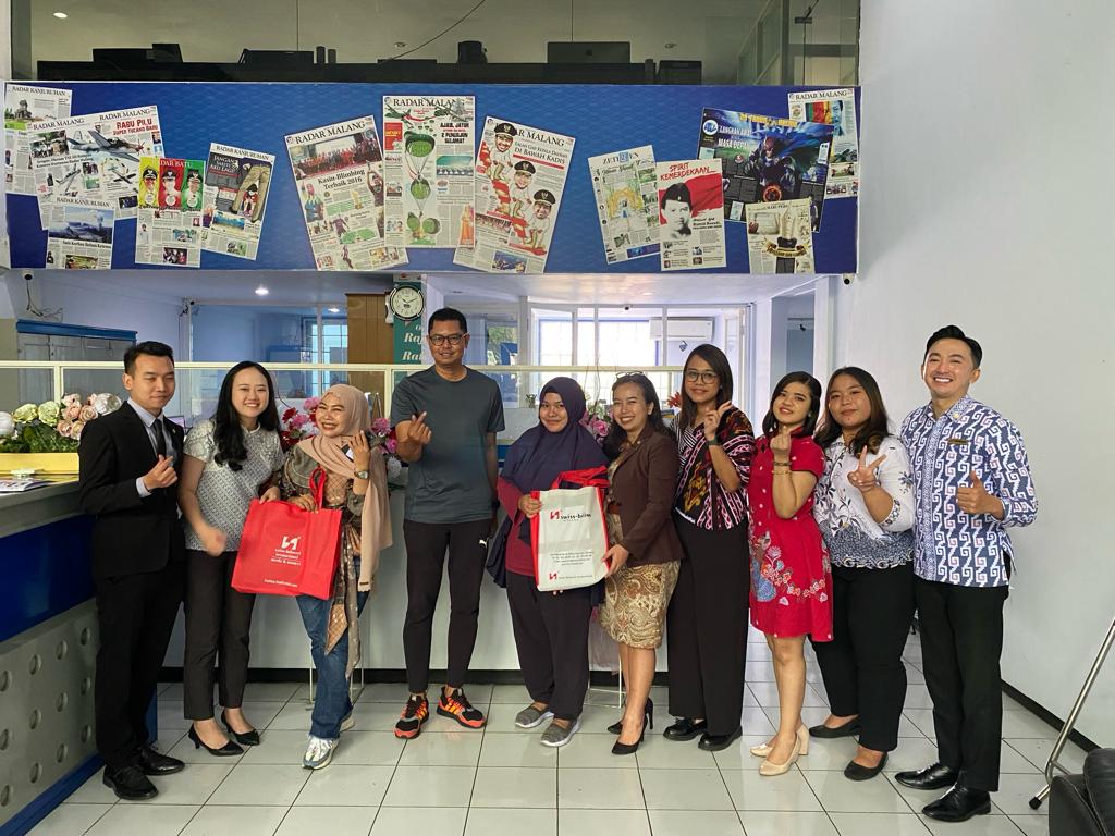 Manajemen Radar Malang berfoto bersama jajaran Swiss-Belhotel International Group
