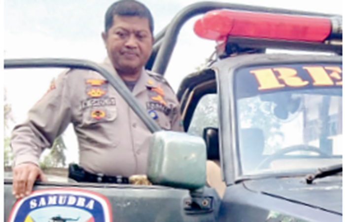 Nur Cholis yang mengabdikan hidupnya untuk membantu warga yang menjadi korban bencana