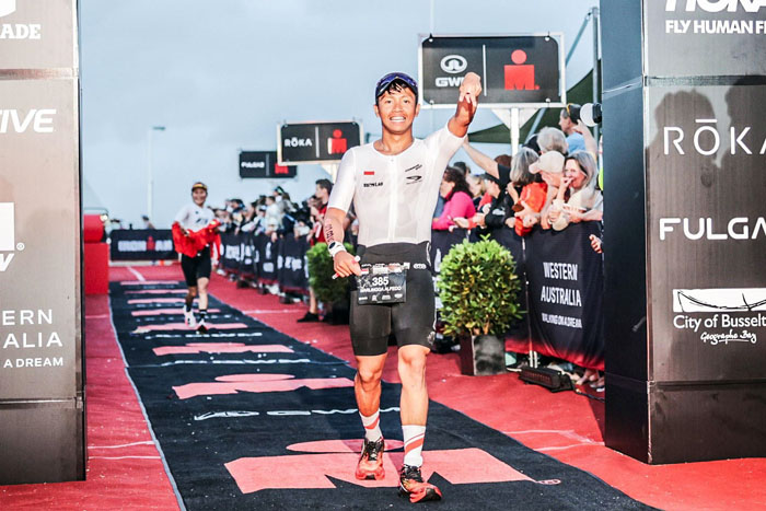 PUSH YOUR LIMIT: Marlingga Alfedo menyelesaikan race Ironman Triathlon di Australia.