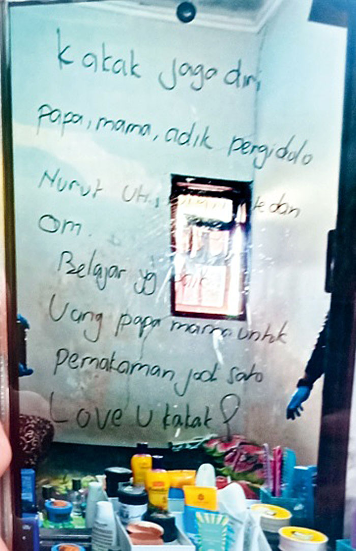 Wasiat untuk AK dari orangtuanya yang diduga bunuh diri.