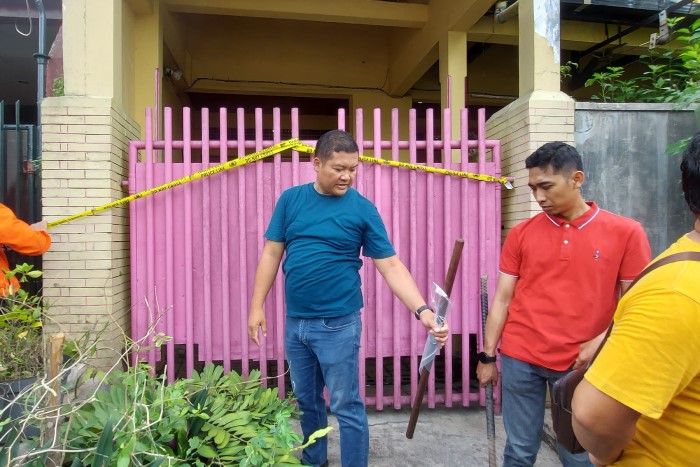 Satreskrim Polresta Malang Kota melakukan olah TKP dan mengamankan sejumlah barang bukti