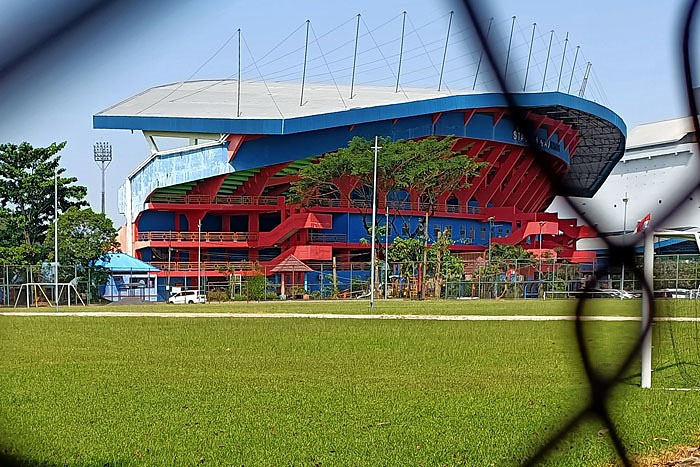 Penjabat (Pj) Wali Kota Malang Wahyu Hidayat memastikan tidak akan membongkar Stadion Gajayana.