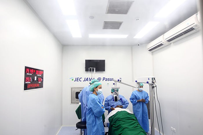 (05)	CANGGIH: Tindakan operasi katarak gratis dengan alat yang canggih dan dilakukan oleh para dokter yang memiliki kompetensi di bidang mata