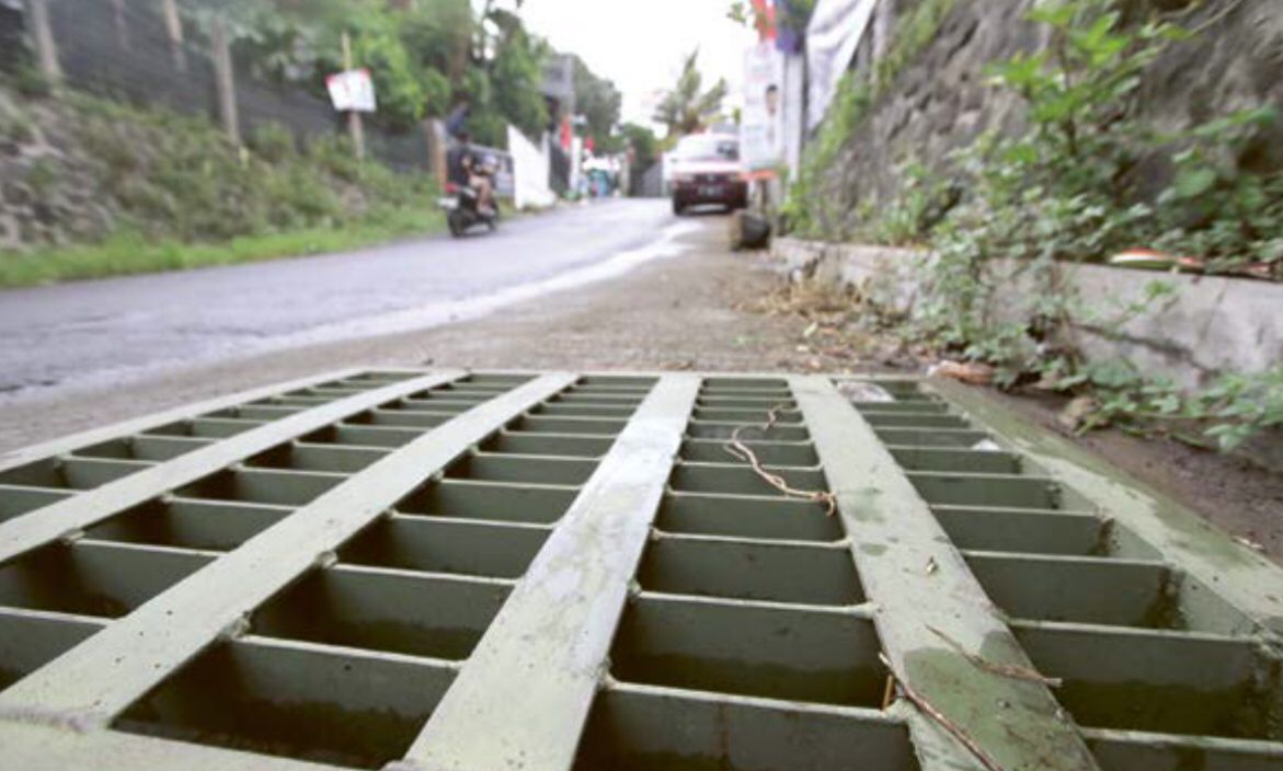 RAPI: Proyek infrastruktur drainase terpadu di wilayah RW 02 Tlogomas ini sudah lama dinantikan warga dan baru terealisasi setelah diperjuangkan Ketua DPRD Kota Malang i Made Riandiana Kartika, selaku