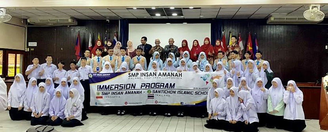 TUKAR BUDAYA : Salah satu kegiatan Immersion Program adalah menjalin kerja sama (sister school) dan pertukaran budaya dengan  Santichon Islamic School, Bangkok, Thailand.