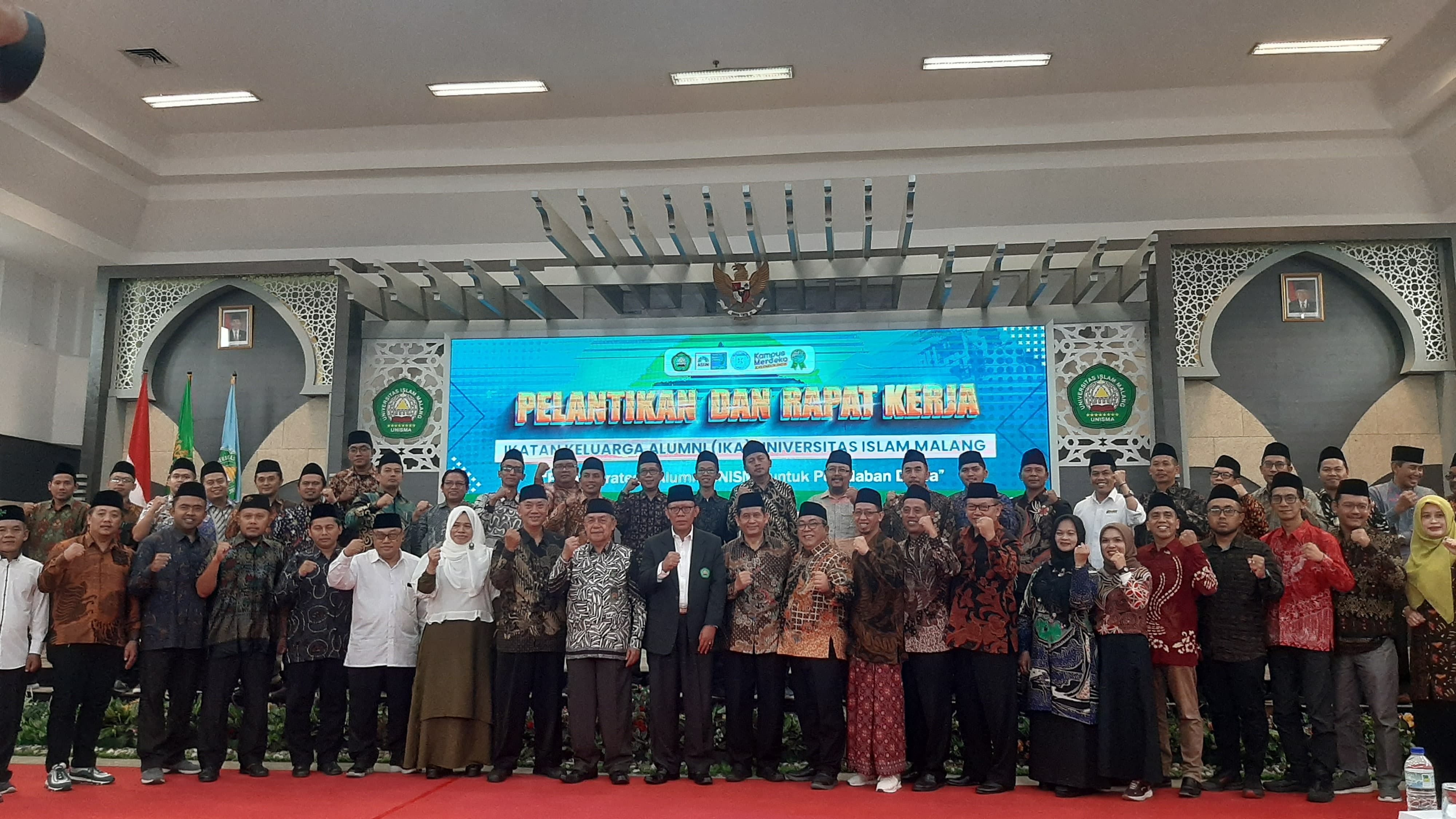 Suasana setelah pelantikan ketua IKA Unisma 2023-2027 pada Sabtu (3/2).