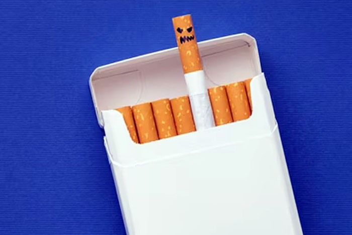 Ilustrasi rokok. Dalam Kamus Malangan, rokok disebut sebagai oker.