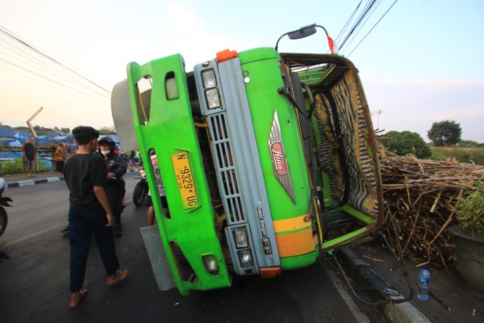 Praoto, bahasa Malangan yang berarti truk.