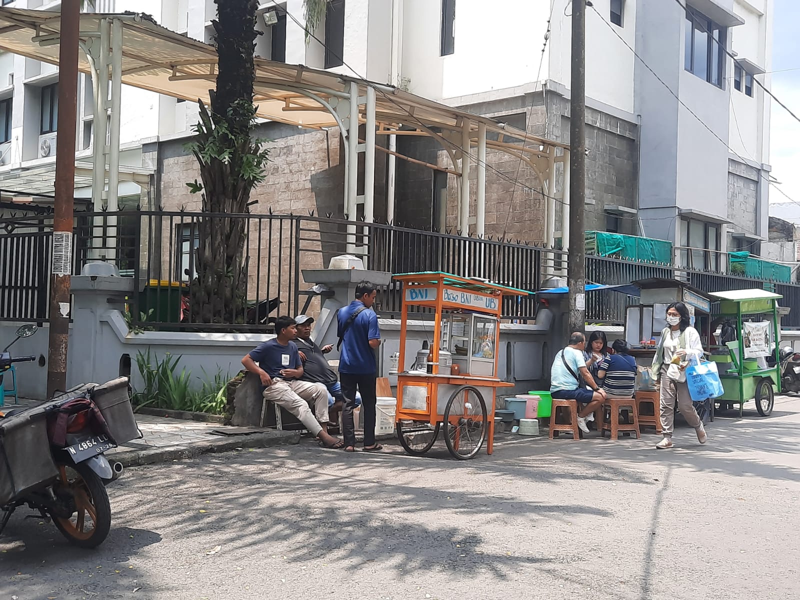 Bakso BNI Bang Sarip. (Muhammad Yusuf/Radar Malang)