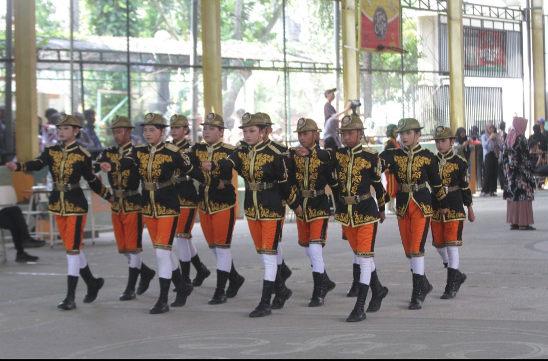 Kekompakan, variasi, kostum,  pasukan, dan komando menentukan penilaian dalam.LKBB 2024 di SMKN 6 Malang