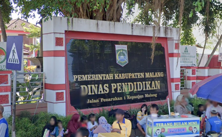 Kantor Dinas Pendidikan Kabupaten Malang di Jalan Panarukan