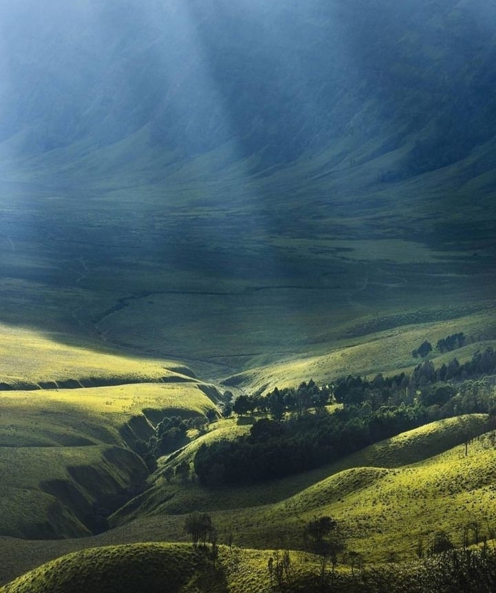 Pesona Bukit Jemplang. (Instagram Atwisata)