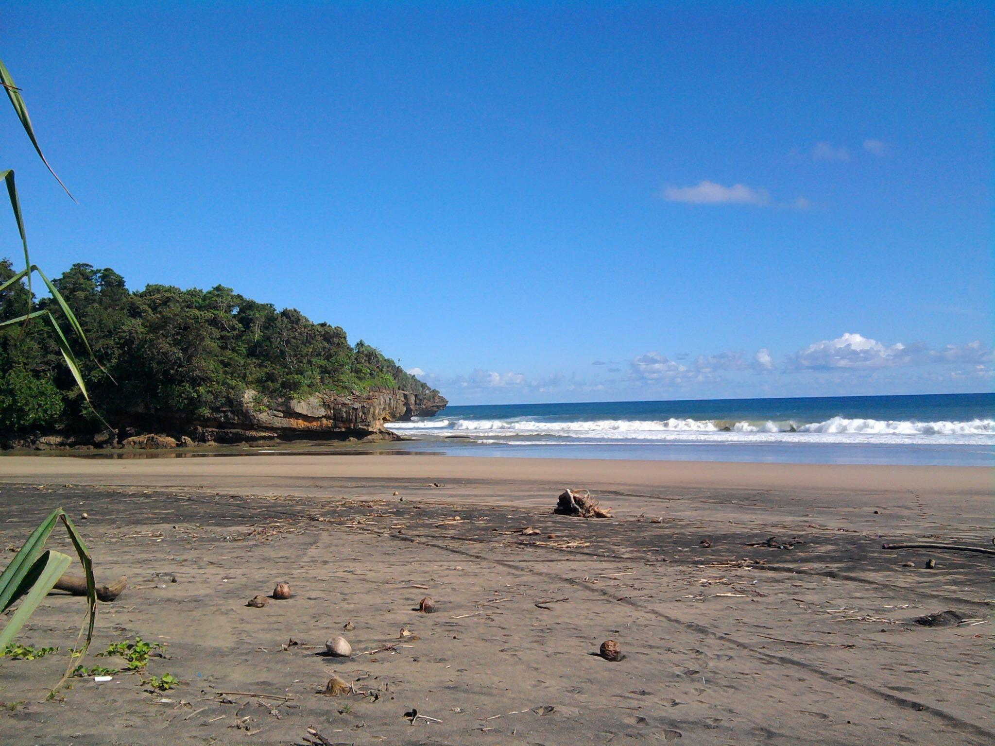 [Pantai Kondang Iwak]