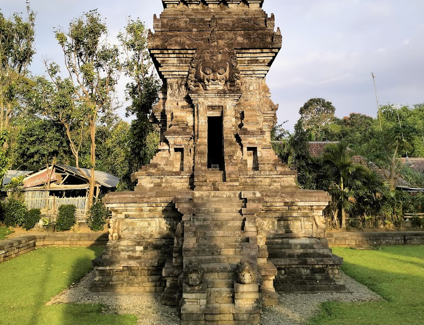 [Candi Kidal]