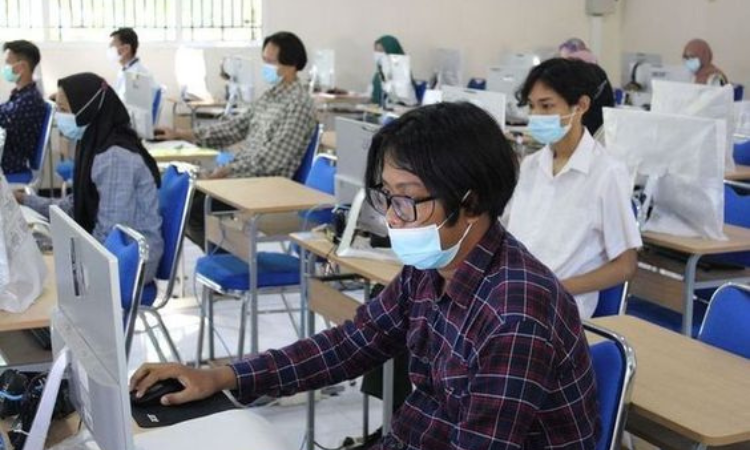Foto Saat UTBK_Pinterest.jpg
