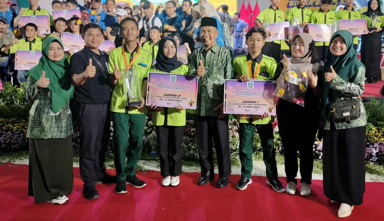 SMK NU Sunan Ampel Poncokusumo berhasil mempertahankan prestasi diajang LKS tingkat Jatim, Jumat (26/4) lalu.