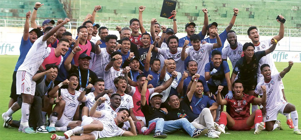 Tim Arema FC dan manajemen usai laga lawan Madura United yang berakhir 0-0