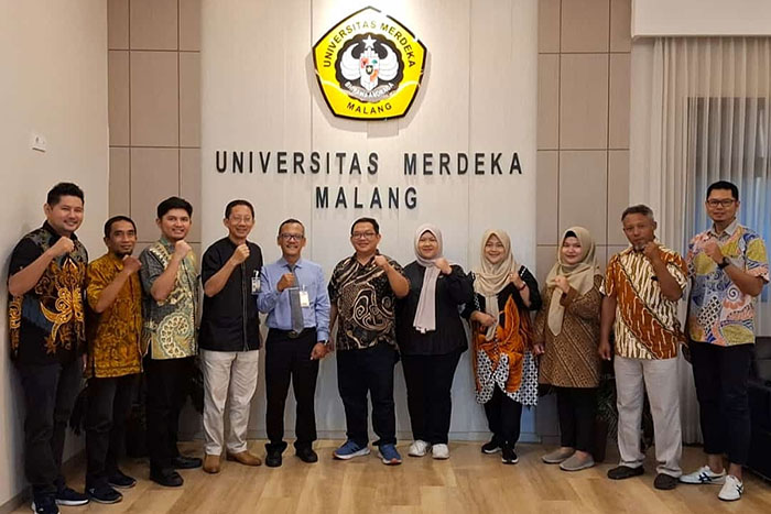 Suasana halalbihalal Radar Malang dan UNMER Malang
